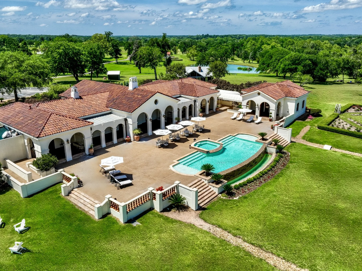 Drake Expands His Property Empire with Texas’s Expansive Dos Brisas Ranch