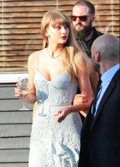 Taylor Swift’s Wedding Guest Style: A Rare Glimpse into Her Personal Fashion Choices