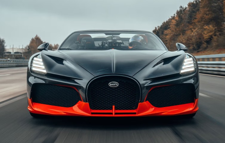 Bugatti W16 Mistral Shatters Speed Records with 453.91 km/h Achievement